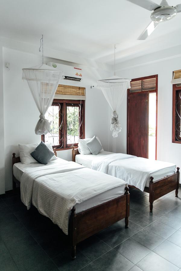 Bedspace Унаватуна Экстерьер фото